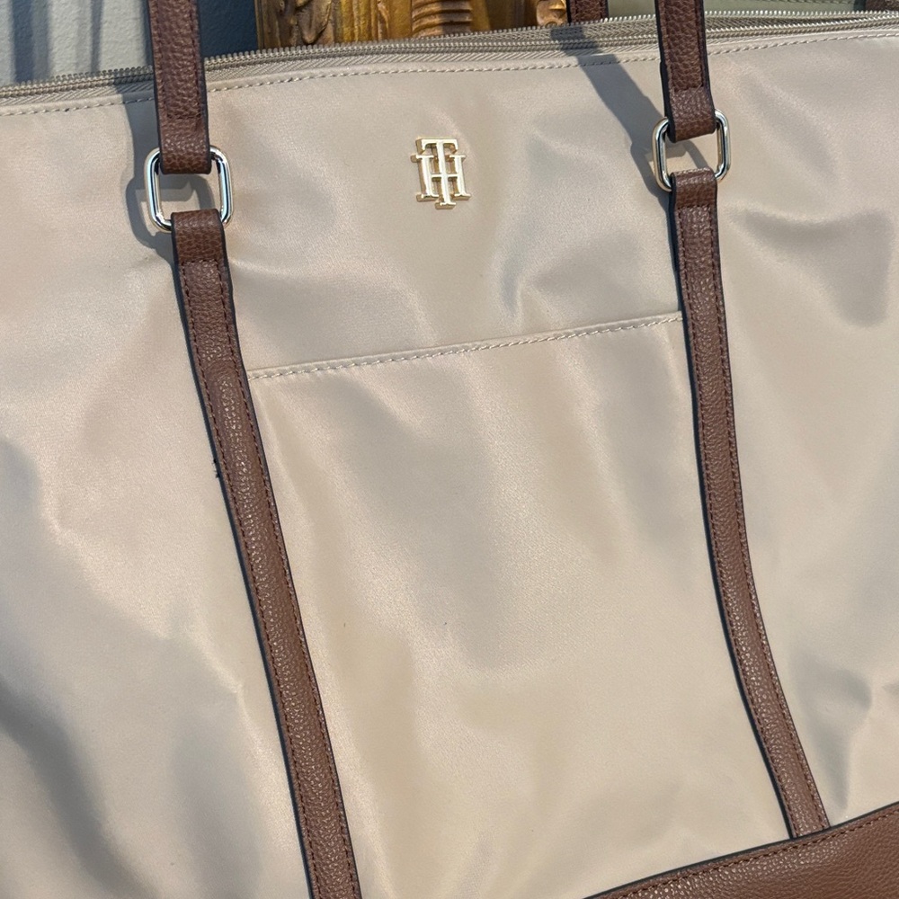 Cream and Brown Tommy Hillfiger Tote Bag - Picture 3 of 9